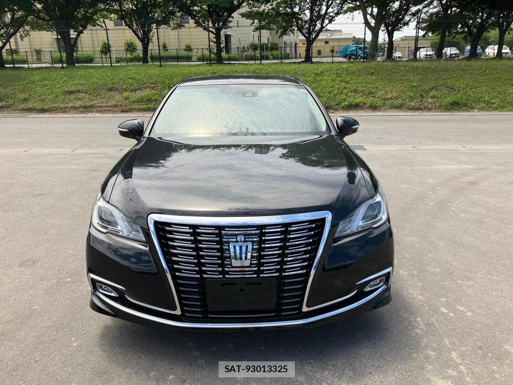 TOYOTA CROWN 2018