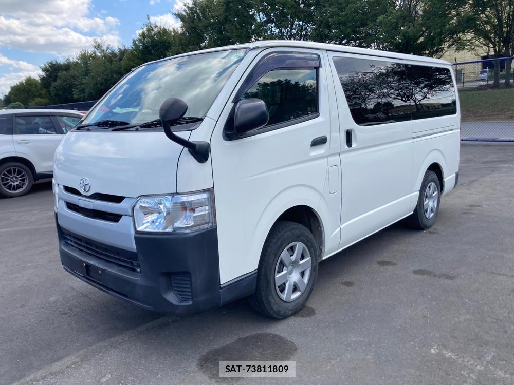 TOYOTA HIACE 2018