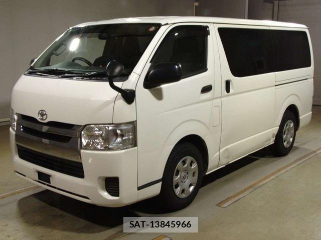 TOYOTA HIACE 2019
